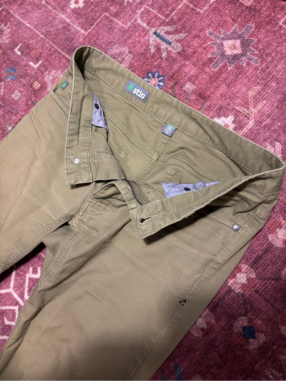 Stio Men’s Green Stretch Canvas Pants Straight Leg 5-Pocket Regular Fit 30W